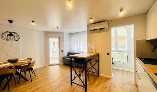 Wiederverkauf - Wohnung - Torrevieja - Playa del Cura