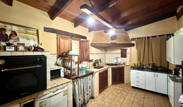 Resale - Villa - Pinoso - Inland