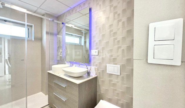 Reventa - Apartamento / piso - Finestrat