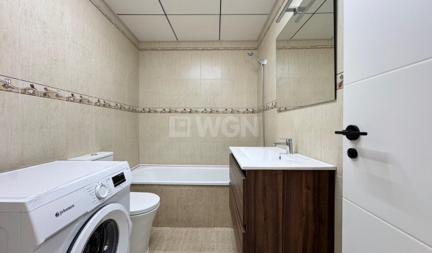 Resale - Apartment / flat - Torrevieja