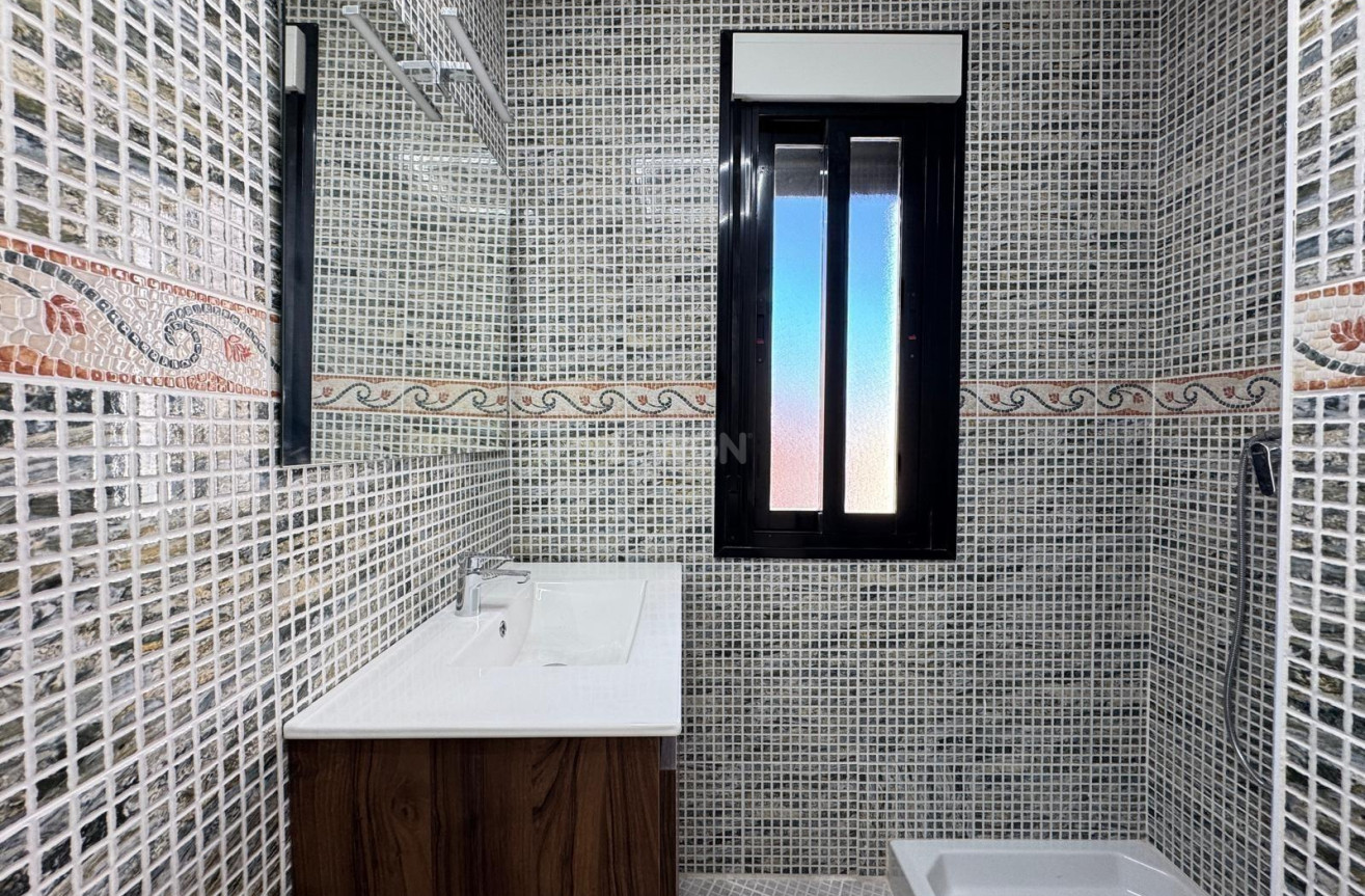 Resale - Apartment / flat - Torrevieja