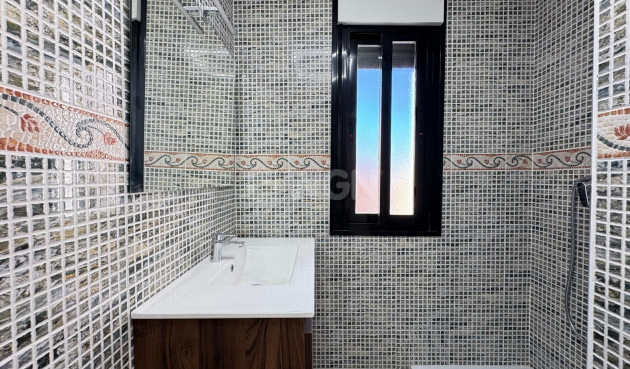 Resale - Apartment / flat - Torrevieja