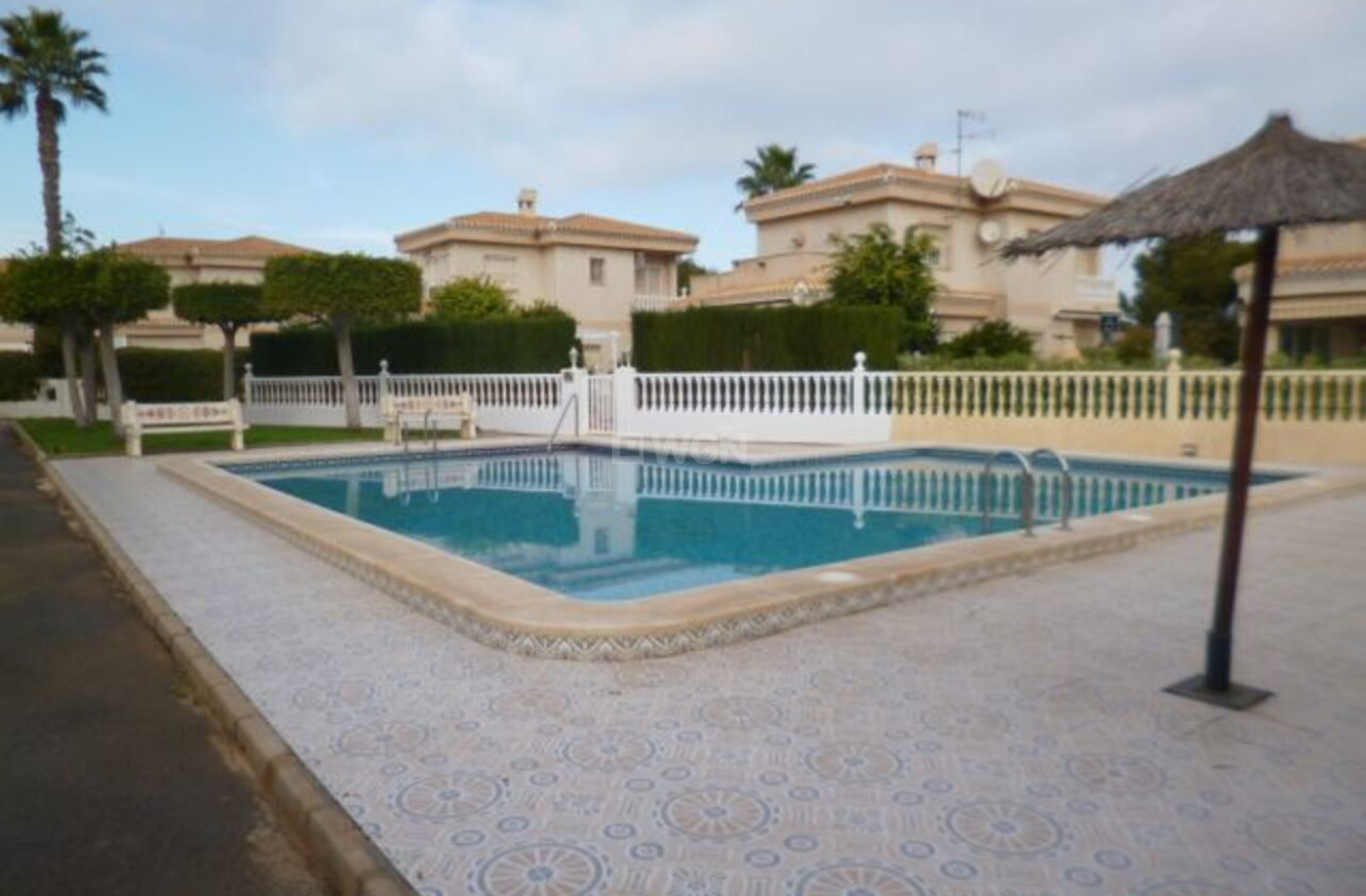 Reventa - Villa - Playa Flamenca - Costa Blanca