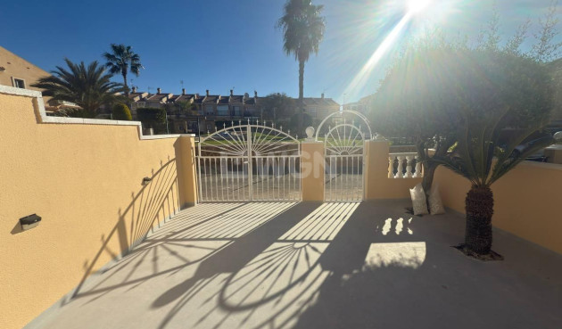 Resale - Townhouse - Torrevieja - aguas nuevas