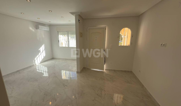 Resale - Townhouse - Torrevieja - aguas nuevas