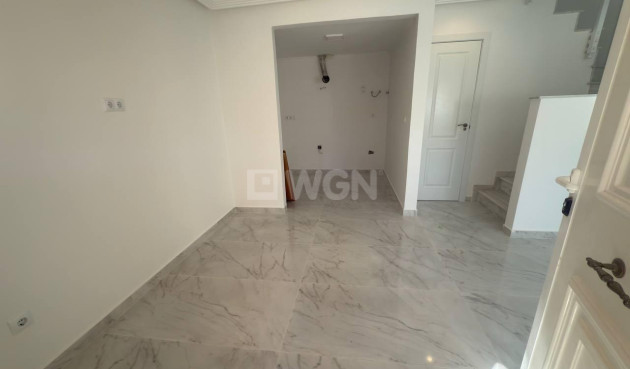 Resale - Townhouse - Torrevieja - aguas nuevas