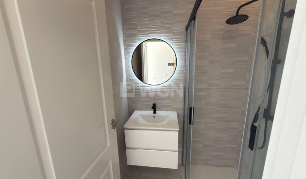 Resale - Townhouse - Torrevieja - aguas nuevas