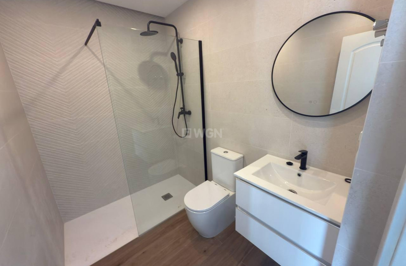 Resale - Townhouse - Torrevieja - aguas nuevas