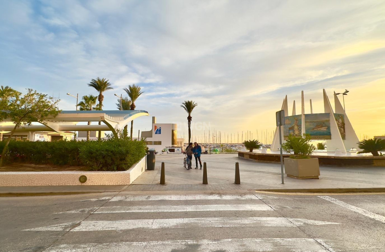 Resale - Apartment / flat - Torrevieja