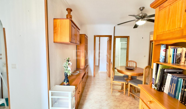 Odsprzedaż - Mieszkanie w bloku - Torrevieja - Centro