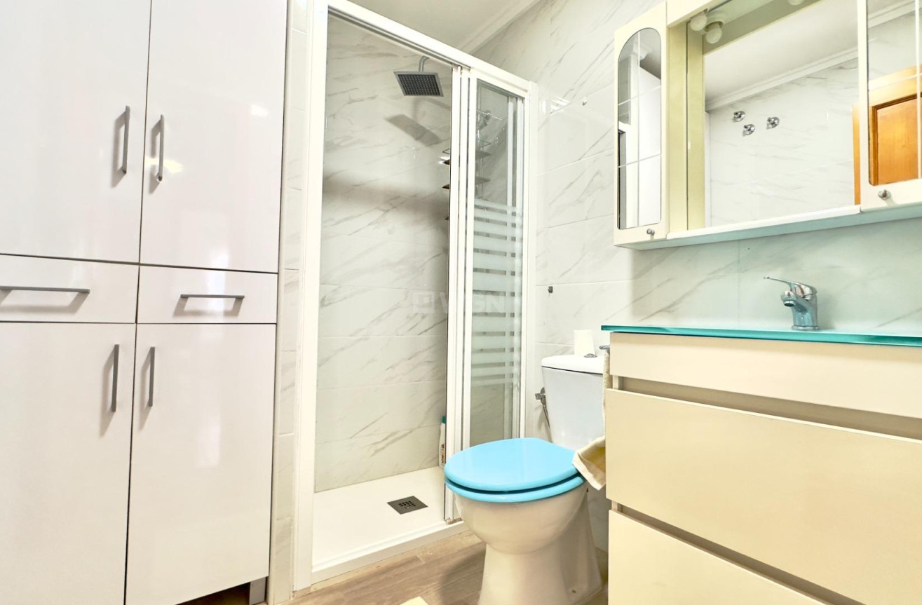 Odsprzedaż - Mieszkanie w bloku - Torrevieja - Centro