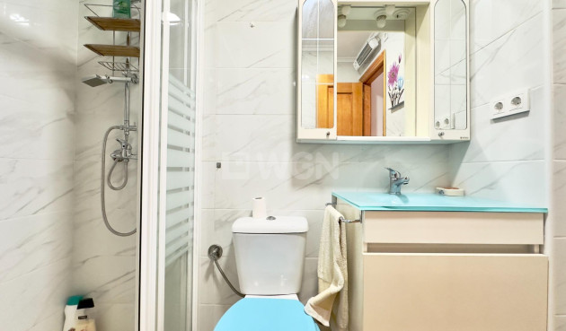 Odsprzedaż - Mieszkanie w bloku - Torrevieja - Centro