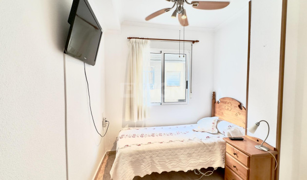 Odsprzedaż - Mieszkanie w bloku - Torrevieja - Centro