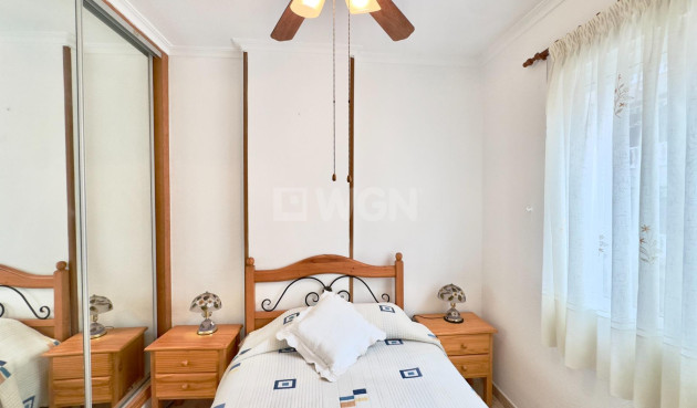 Odsprzedaż - Mieszkanie w bloku - Torrevieja - Centro