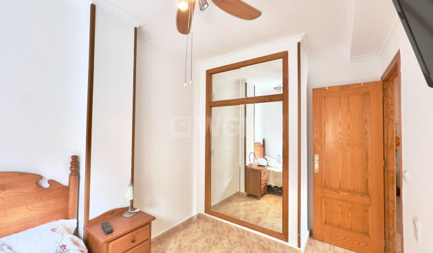 Odsprzedaż - Mieszkanie w bloku - Torrevieja - Centro