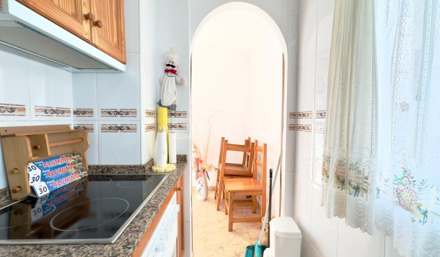 Odsprzedaż - Mieszkanie w bloku - Torrevieja - Centro