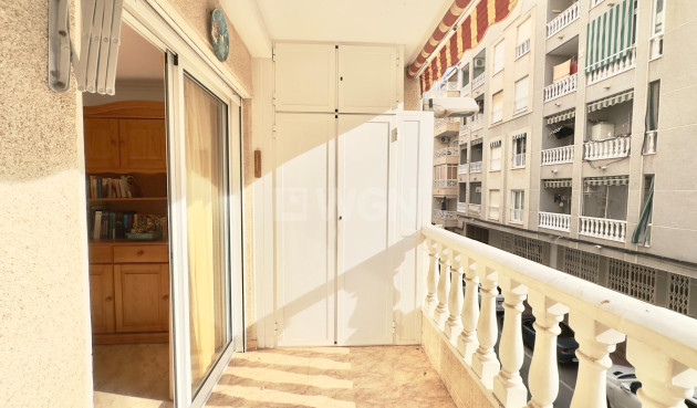 Odsprzedaż - Mieszkanie w bloku - Torrevieja - Centro