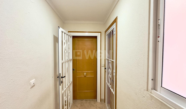 Odsprzedaż - Mieszkanie w bloku - Torrevieja - Centro