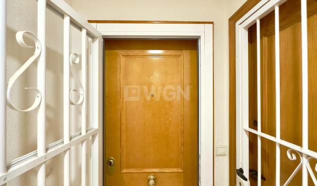 Odsprzedaż - Mieszkanie w bloku - Torrevieja - Centro