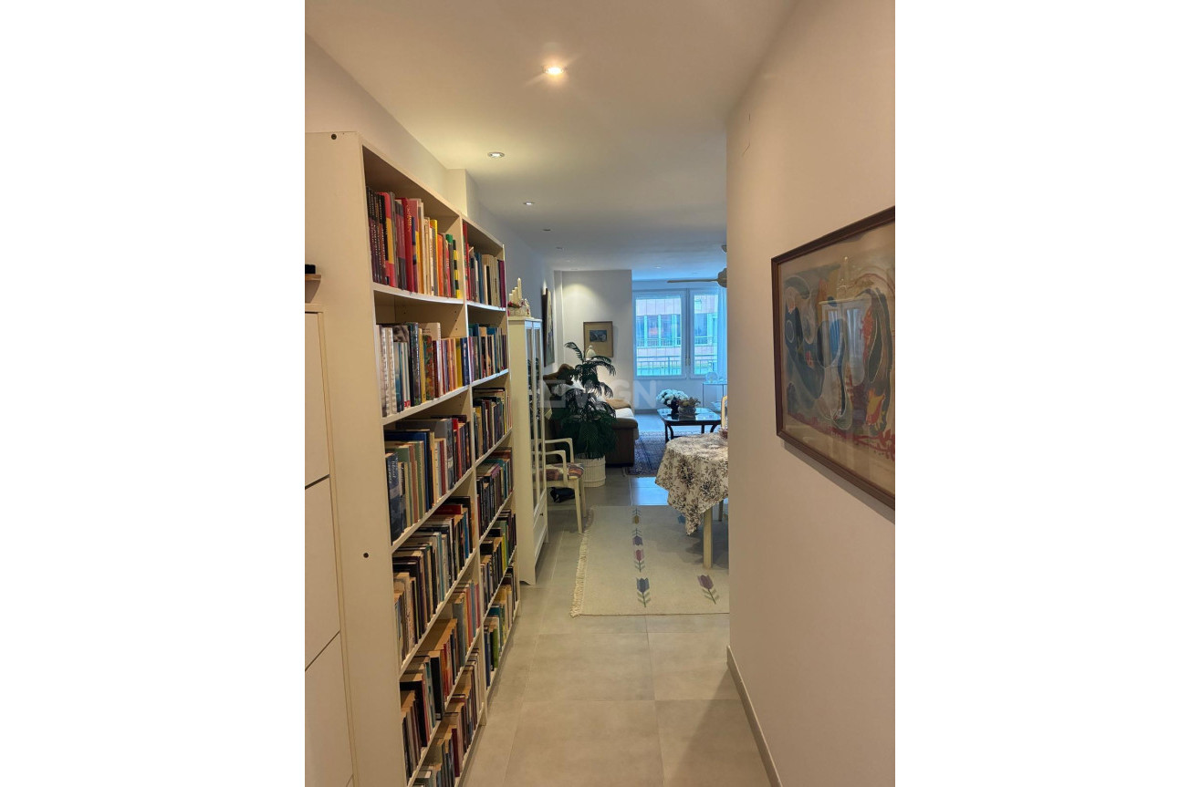 Odsprzedaż - Mieszkanie w bloku - Torrevieja - El Acequión - Los Náufragos