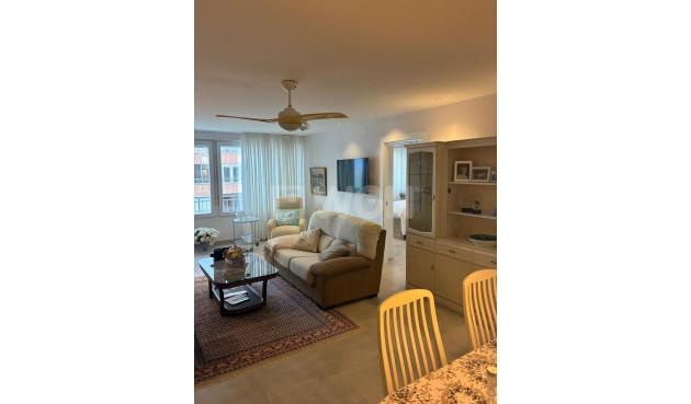 Odsprzedaż - Mieszkanie w bloku - Torrevieja - El Acequión - Los Náufragos