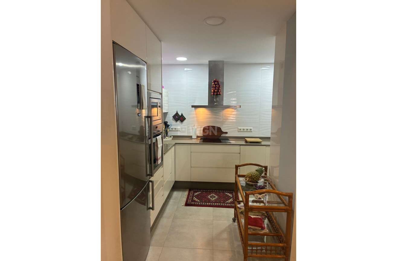 Odsprzedaż - Mieszkanie w bloku - Torrevieja - El Acequión - Los Náufragos