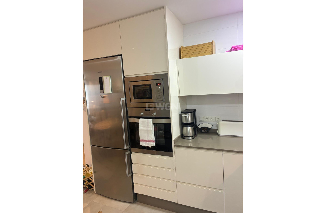 Odsprzedaż - Mieszkanie w bloku - Torrevieja - El Acequión - Los Náufragos