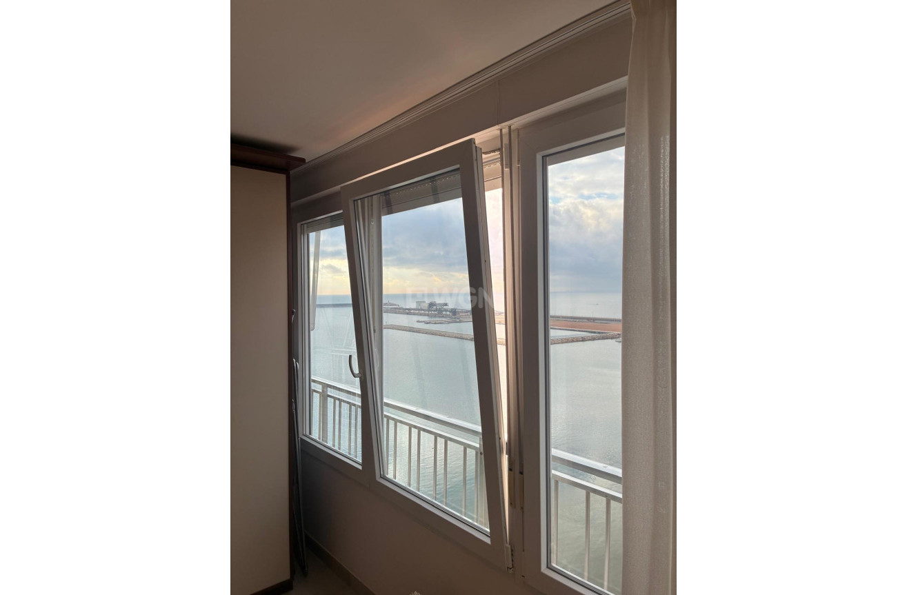 Odsprzedaż - Mieszkanie w bloku - Torrevieja - El Acequión - Los Náufragos