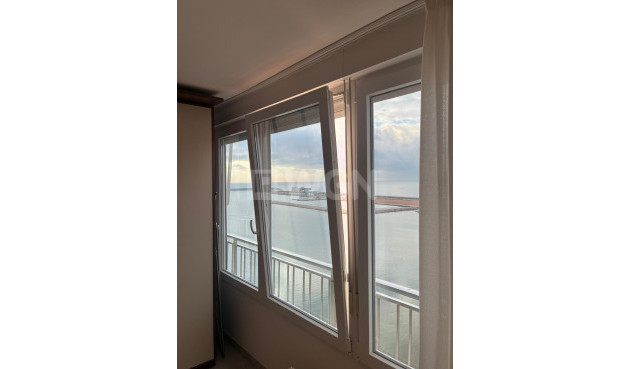 Odsprzedaż - Mieszkanie w bloku - Torrevieja - El Acequión - Los Náufragos