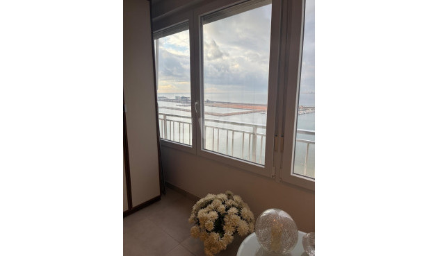 Odsprzedaż - Mieszkanie w bloku - Torrevieja - El Acequión - Los Náufragos