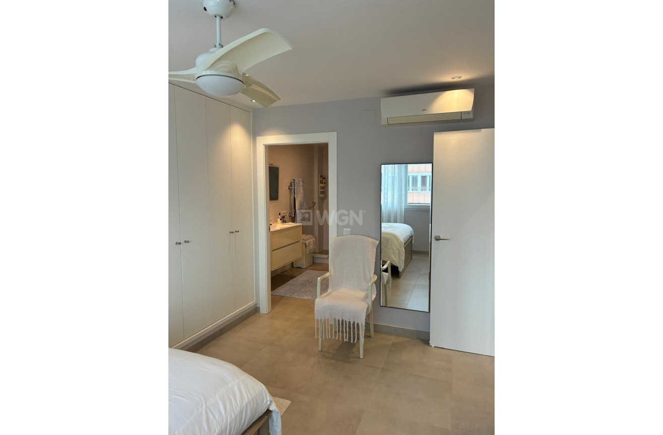 Odsprzedaż - Mieszkanie w bloku - Torrevieja - El Acequión - Los Náufragos