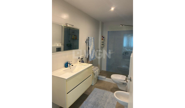 Odsprzedaż - Mieszkanie w bloku - Torrevieja - El Acequión - Los Náufragos