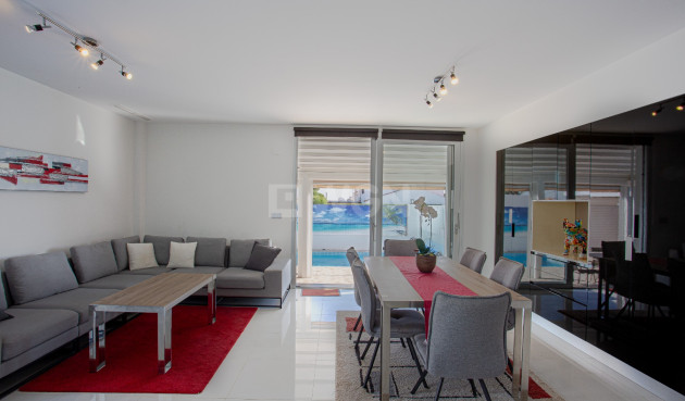 Reventa - Villa - Orihuela Costa - Costa Blanca