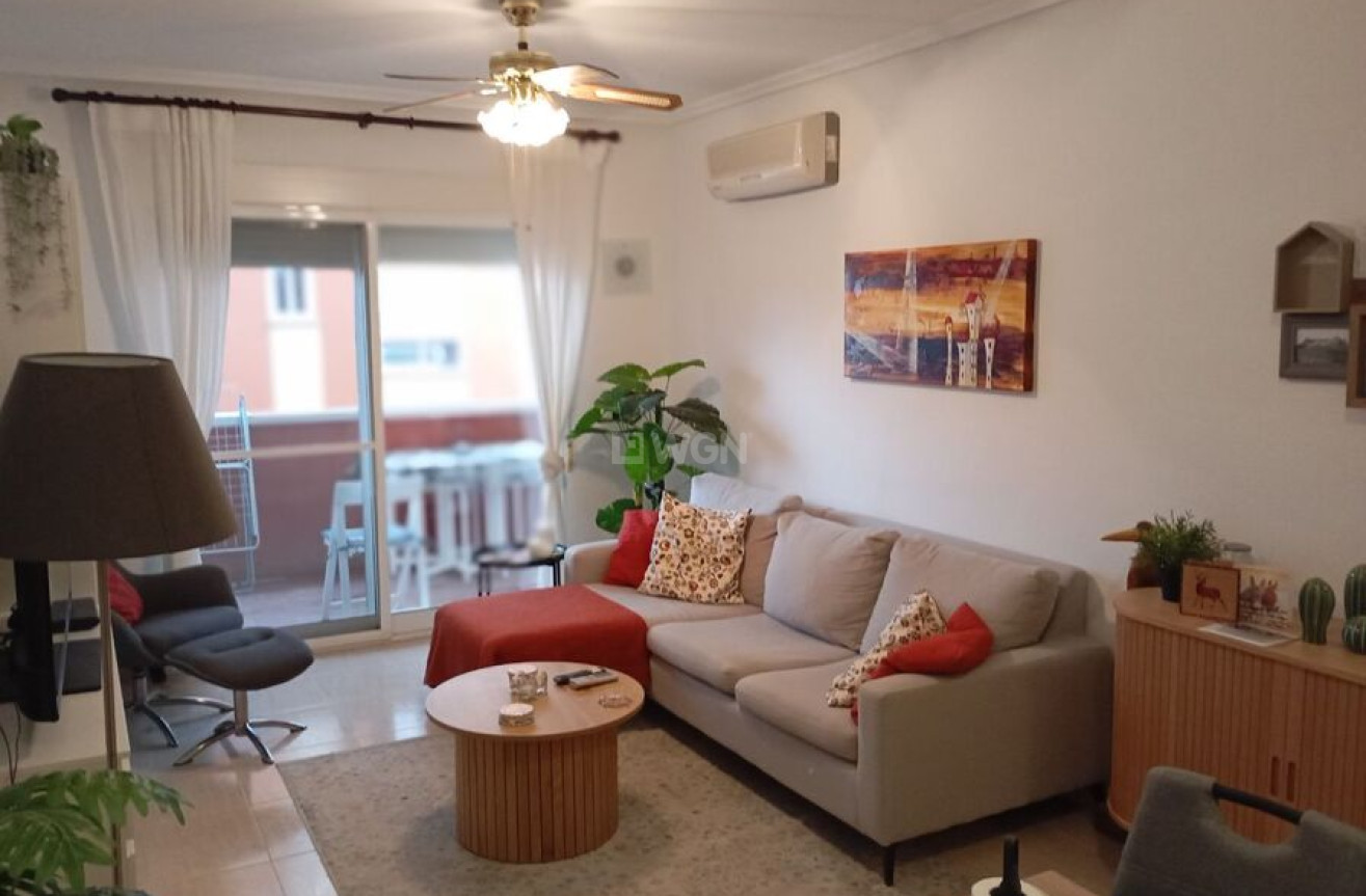 Resale - Apartment / flat - Almoradí - Inland