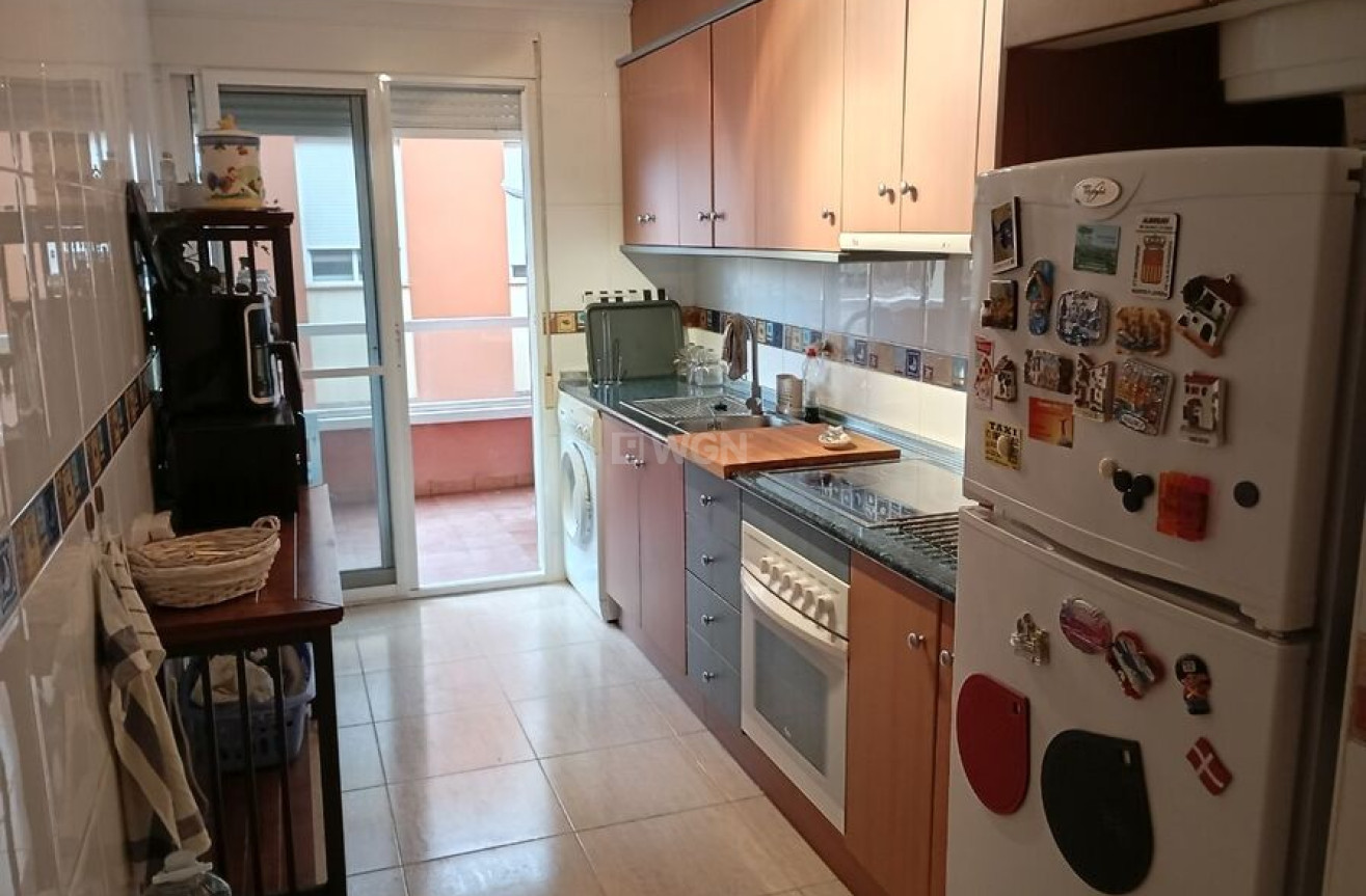 Resale - Apartment / flat - Almoradí - Inland