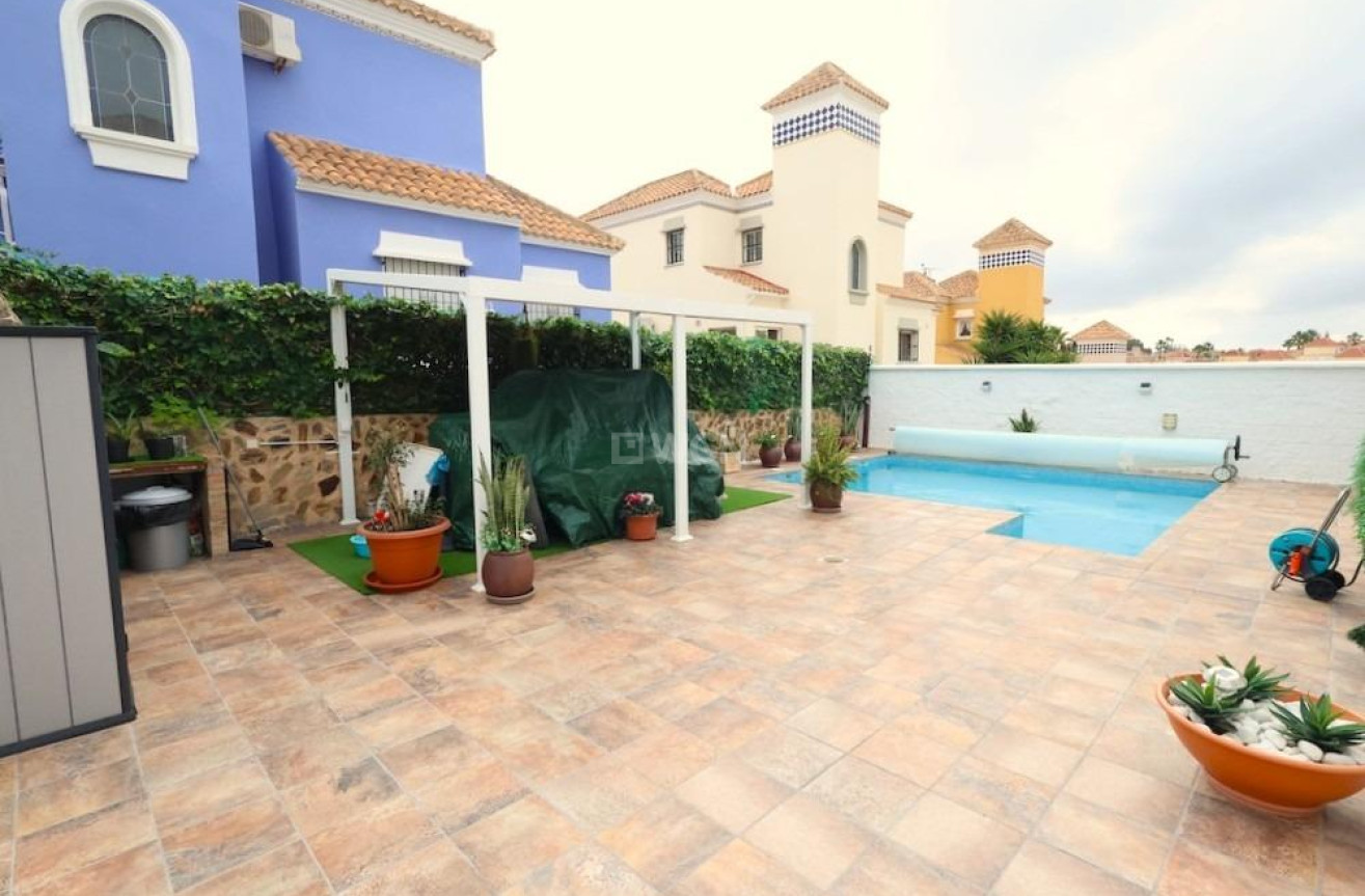 Reventa - Villa - San Miguel de Salinas - Inland