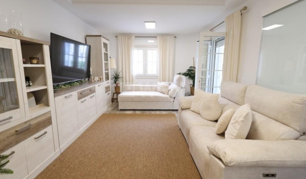 Reventa - Villa - San Miguel de Salinas - Inland