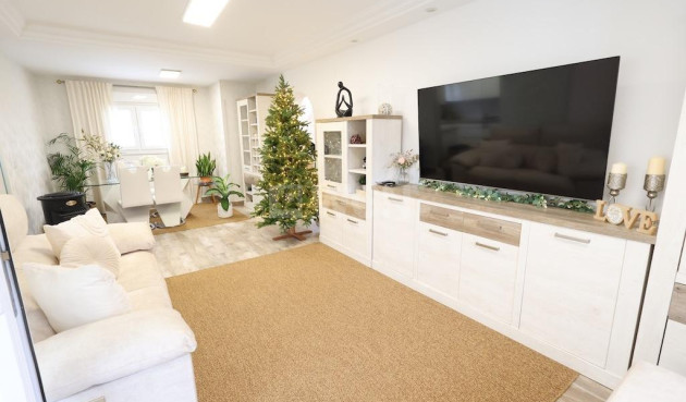 Reventa - Villa - San Miguel de Salinas - Inland