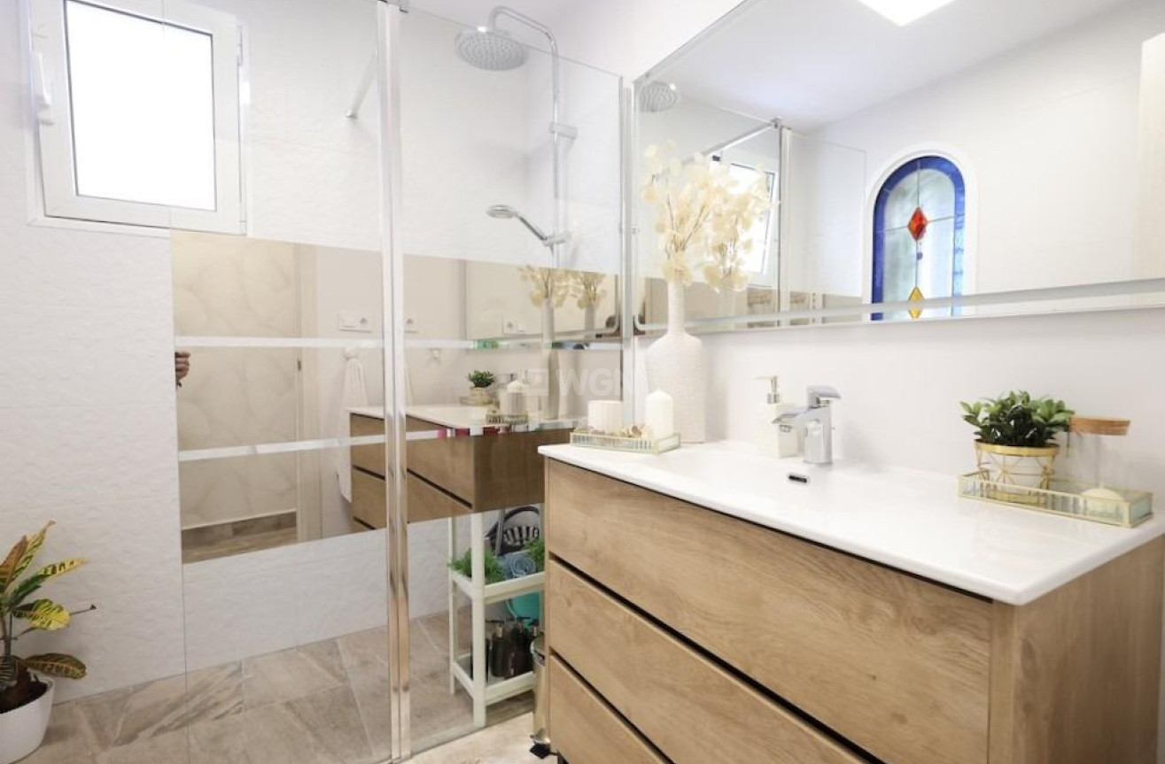 Reventa - Villa - San Miguel de Salinas - Inland