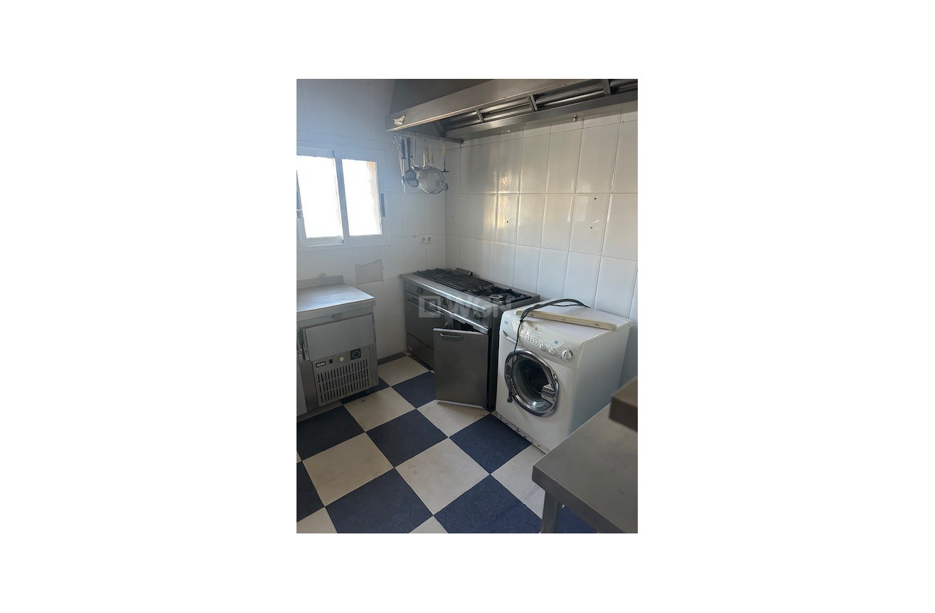 Reventa - Comercial - Las Fillipinas