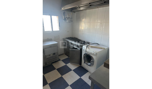 Reventa - Comercial - Las Fillipinas