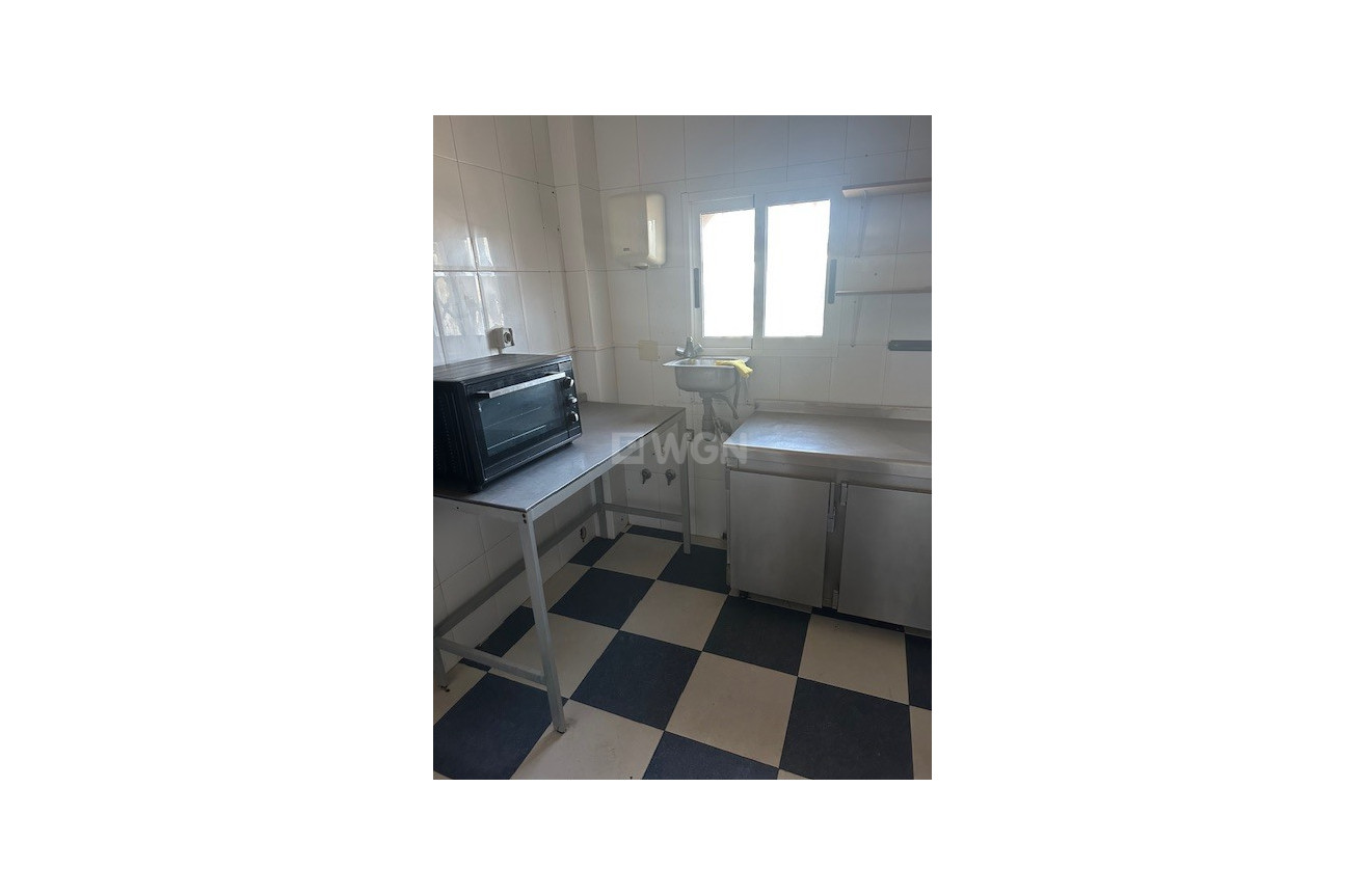 Reventa - Comercial - Las Fillipinas