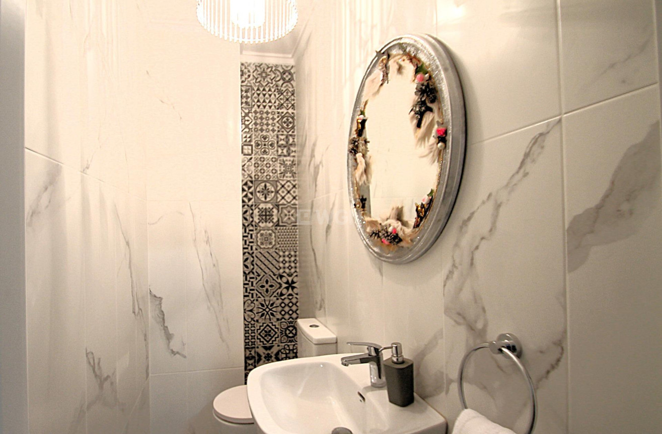 Resale - Commercial - Torrevieja - Las Piscinas Naturales