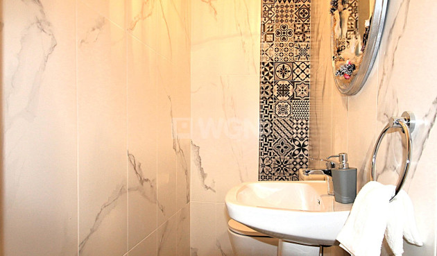 Resale - Commercial - Torrevieja - Las Piscinas Naturales