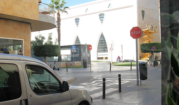 Resale - Commercial - Torrevieja - Las Piscinas Naturales