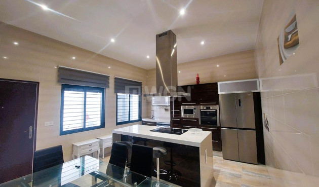 Odsprzedaż - Villa - Pilar de la Horadada - Costa Blanca