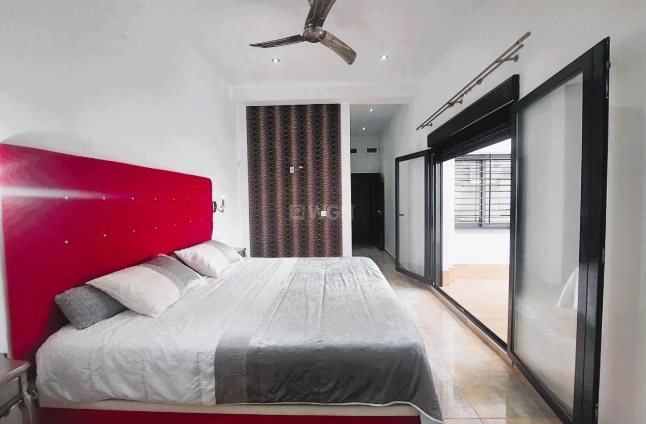 Odsprzedaż - Villa - Pilar de la Horadada - Costa Blanca