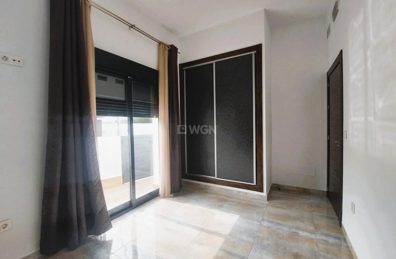 Odsprzedaż - Villa - Pilar de la Horadada - Costa Blanca