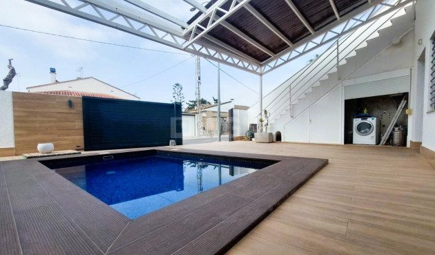 Odsprzedaż - Villa - Pilar de la Horadada - Costa Blanca