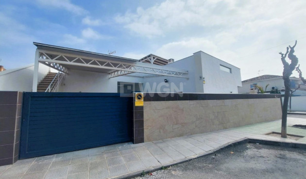 Odsprzedaż - Villa - Pilar de la Horadada - Costa Blanca
